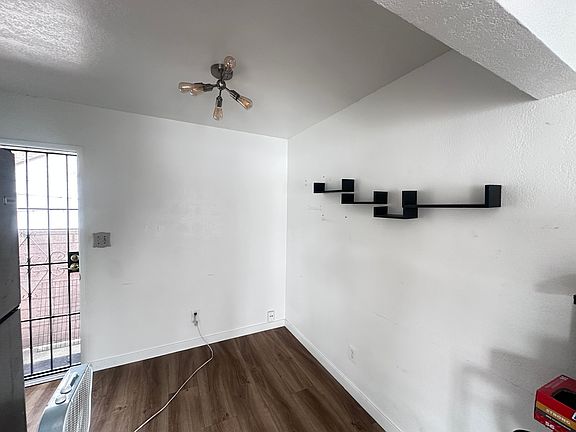 4th image of 4528 52nd St