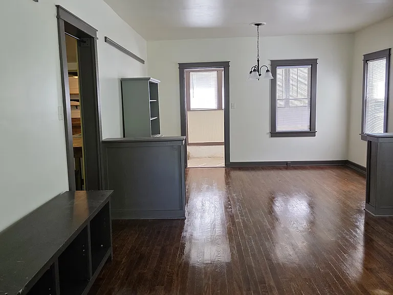 48 Taylor Ave — Photo 5