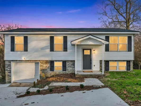 8434 W Crabtree Rd, Hixson, TN 37343