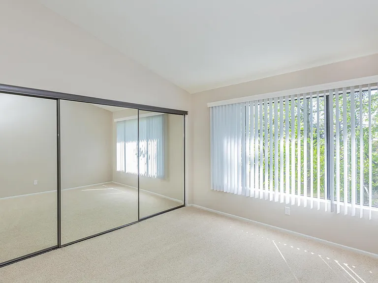 Emerald Court Apartment Homes — Photo 48