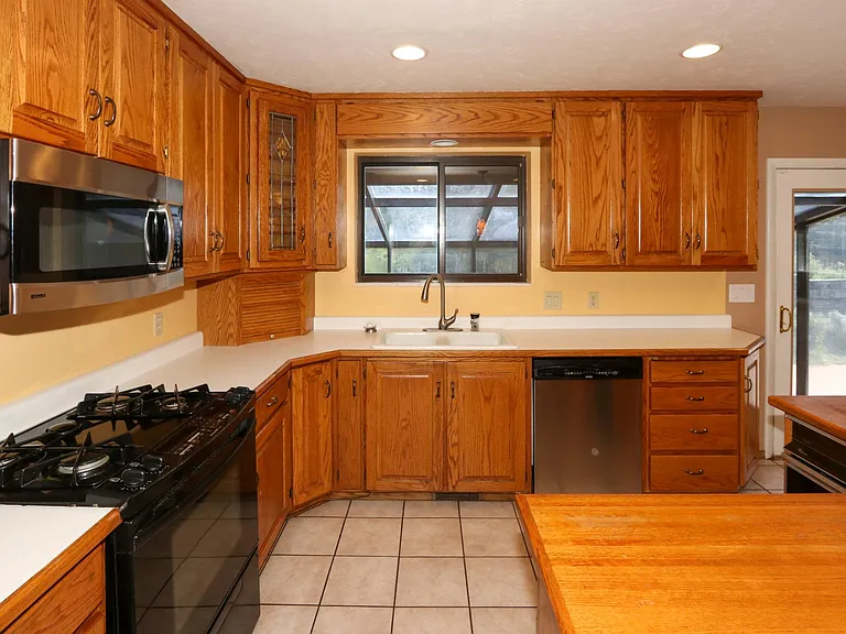 10729 S Maple Hill Cir — Photo 9