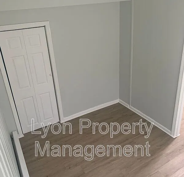 230 W School St #2 — Photo 7