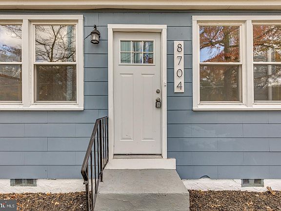 3rd image of 8704 Park Ave