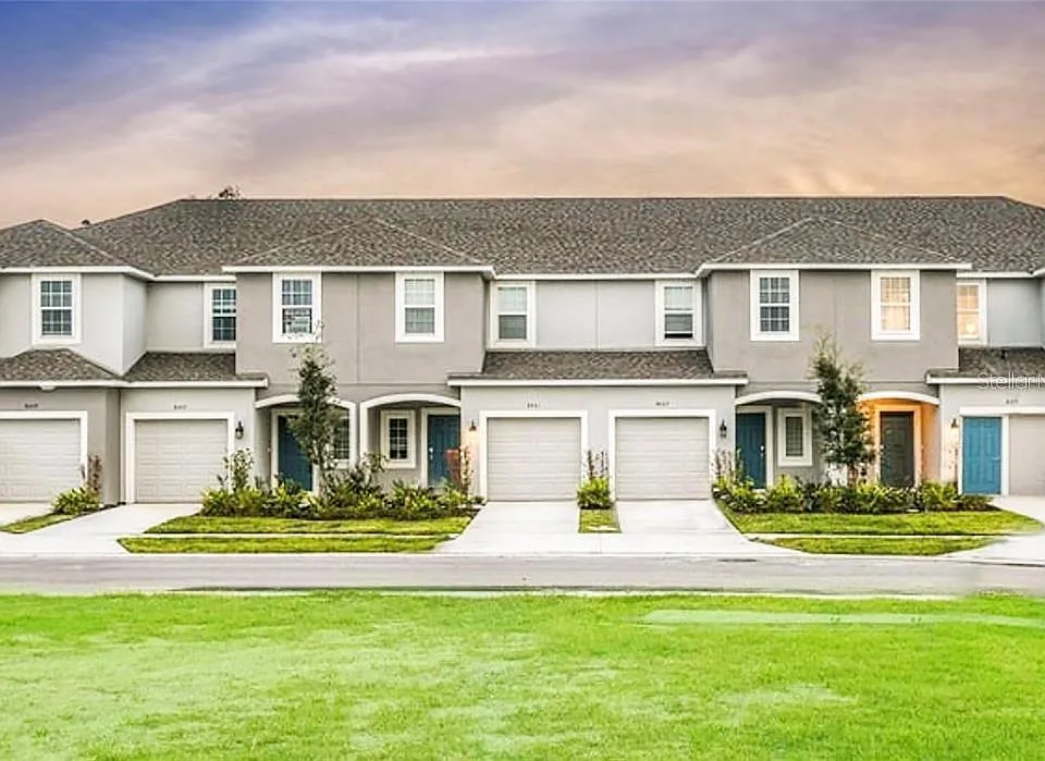 8500 Lunar Skye St