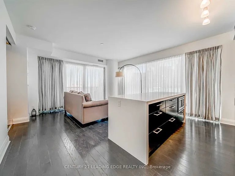 1080 Bay St #2302 — Photo 9