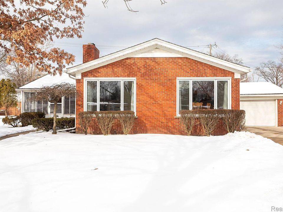 1st image of 25648 Graceland Cir