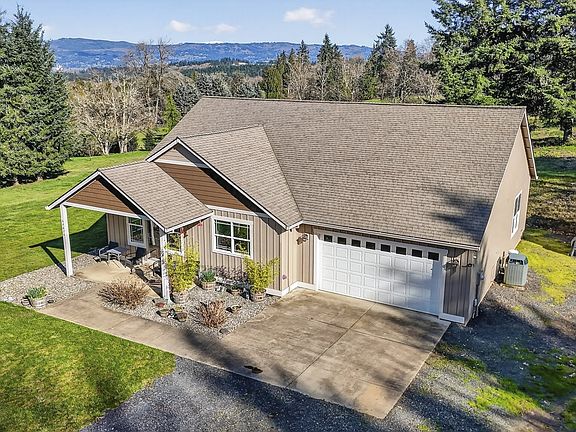 2nd image of 64670 Big Buck Dr