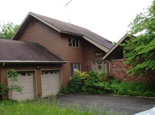 49 Prices Switch Rd, Vernon, NJ 07462