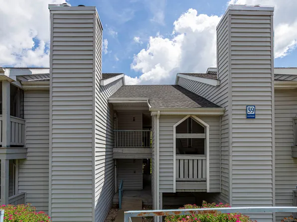 59 Leafwood Lane APT 274, Groton, CT 06340