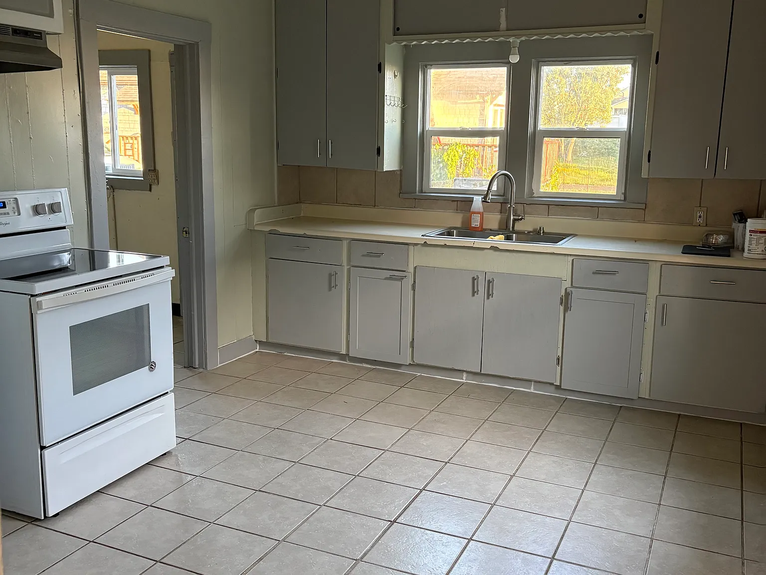 2 bed, 850 sqft, $1,650 — Photo 4
