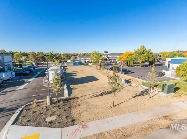 5033 W State St, Boise, ID 83703