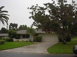 2121 Sarazen Dr, Dunedin, FL 34698