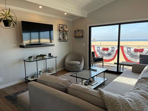 5th image of 618 W Oceanfront