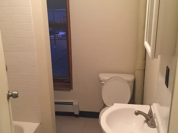 69 Alexander St APT 3, Albany, NY 12202