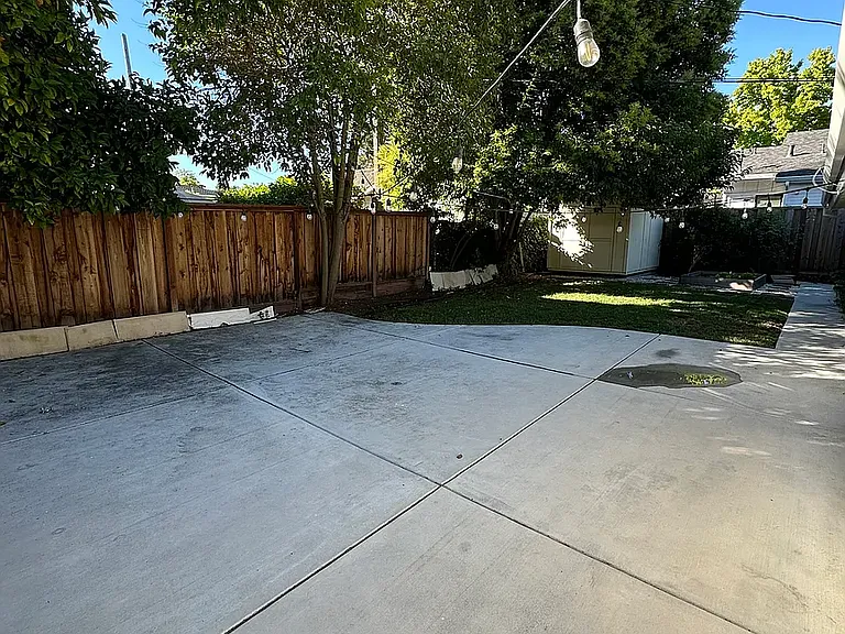 520 Saint Claire Dr — Photo 18