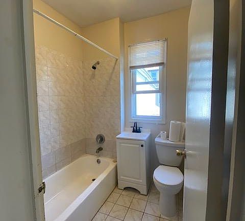 5th image of 82 N 19th St