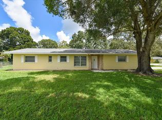 2137 Cambridge Dr, Sarasota, FL 34232