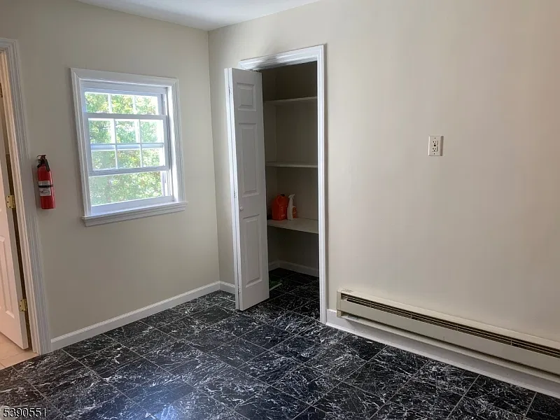 1 bed, 1.0 bath, $1,900 — Photo 4