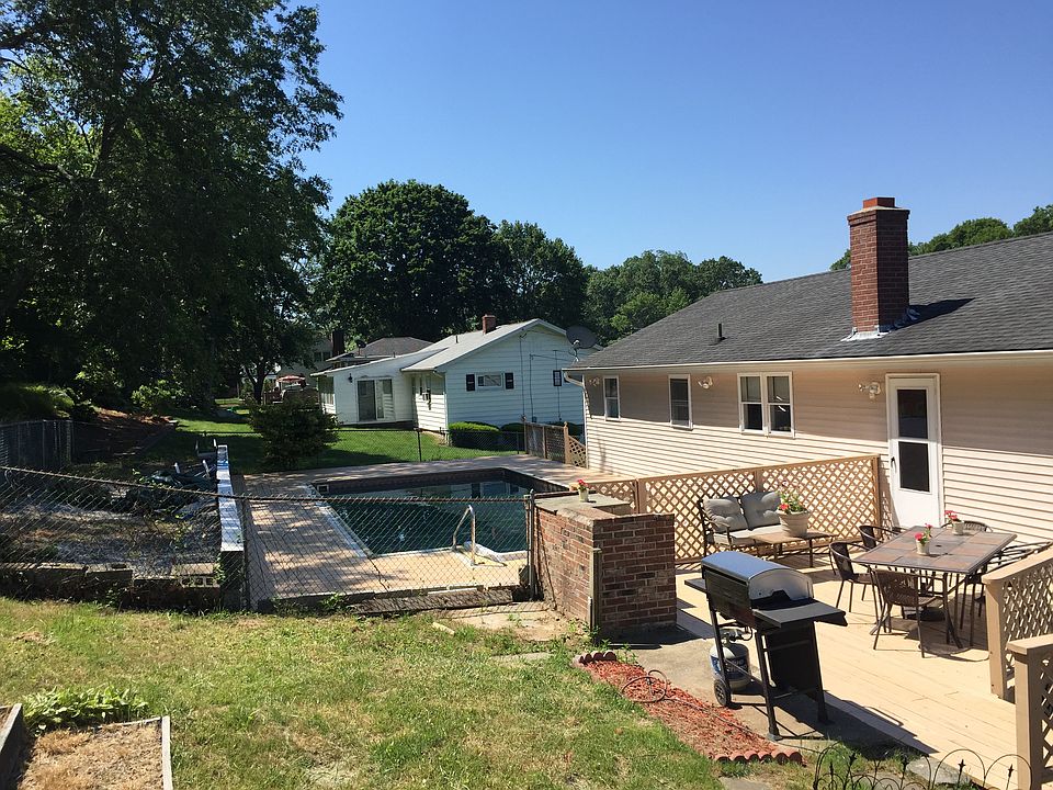 25 Rockwood Dr, Waterford, CT 06385 Zillow