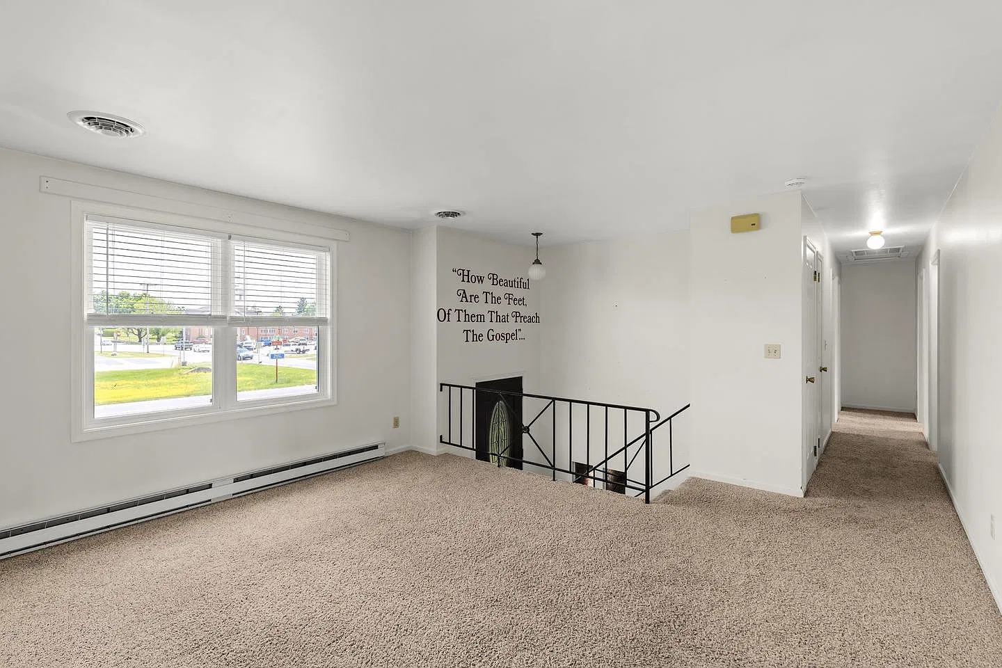 3 bed, 1.5 bath, 2329 sqft, $1,695 — Photo 4