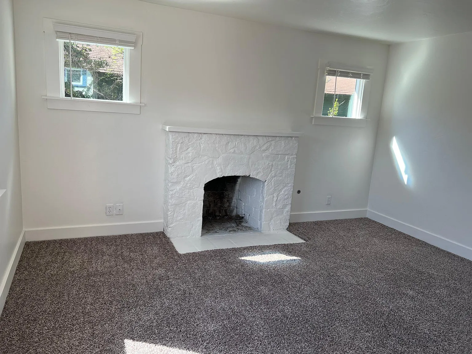 615 Francis Ave — Photo 2