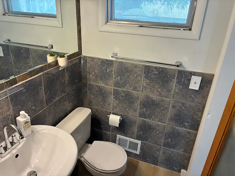 8301 Floyd St — Photo 34