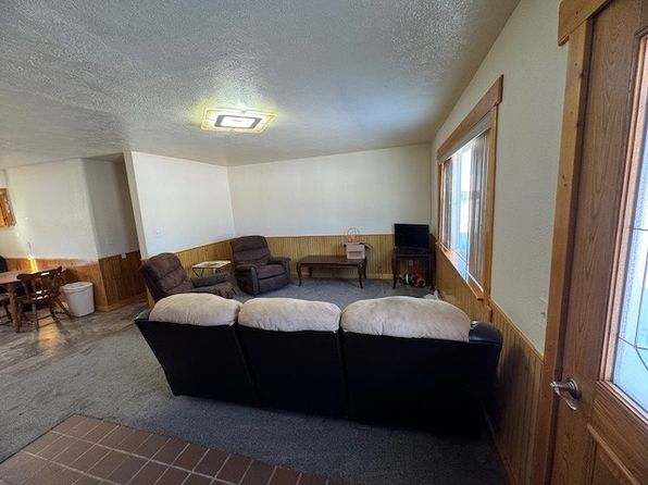 485 3rd St, Inman, NE 68742