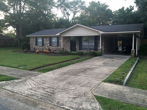 Exterior / carport