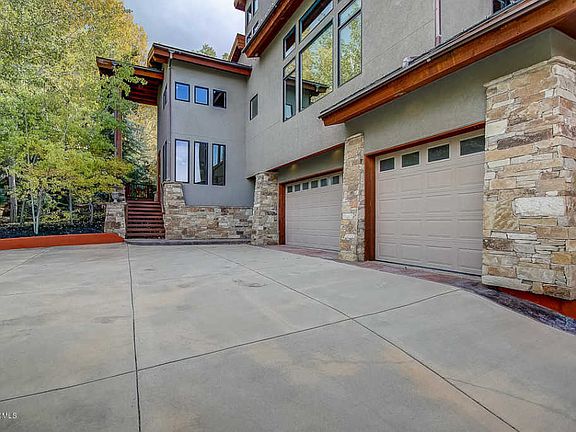 3rd image of 6 Waterloo Cir