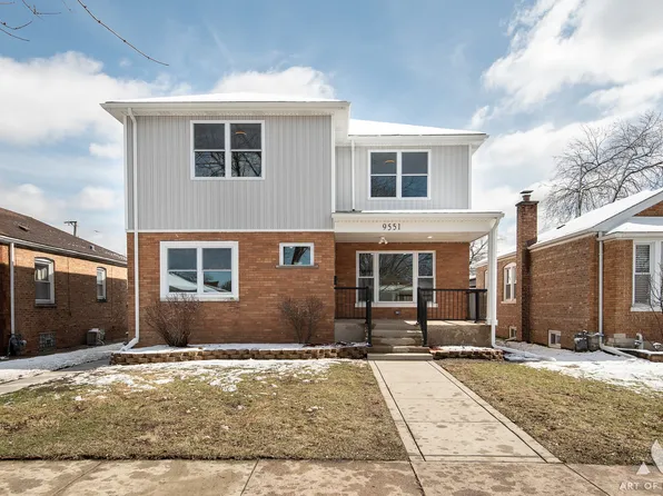 9551 S Mozart Ave, Evergreen Park, IL 60805