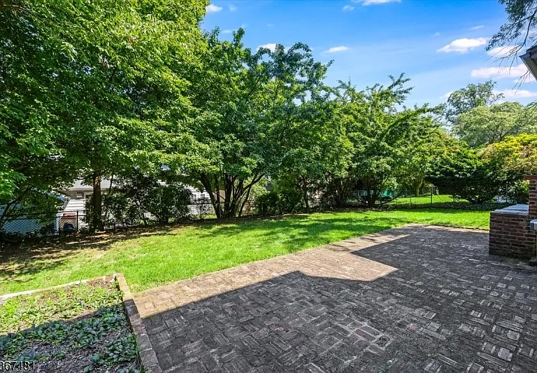 186 Gregory Ave — Photo 17