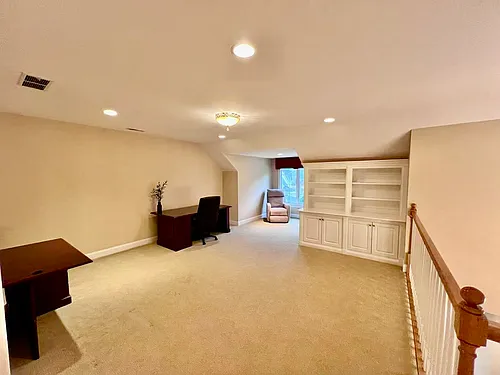 17 Ivana Dr #17 Photo 1