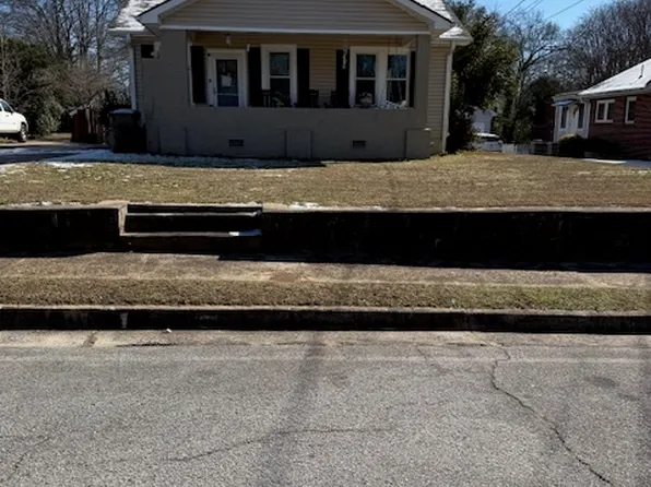 139 Myrtle St, Elberton, GA 30623