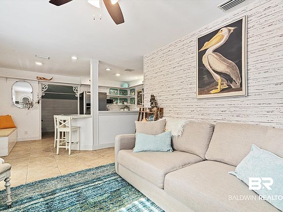 4th image of 411 Volanta Ave