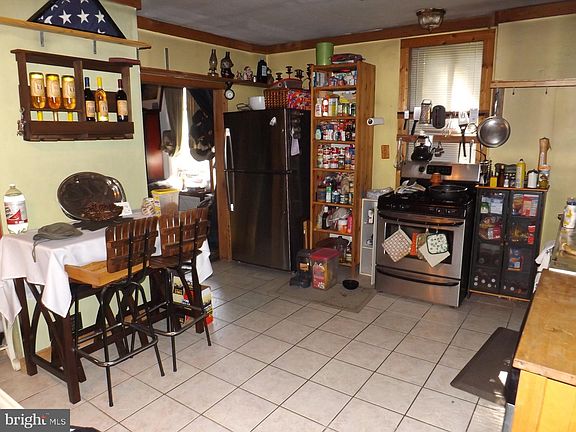 5th image of 703 E Moler Ave