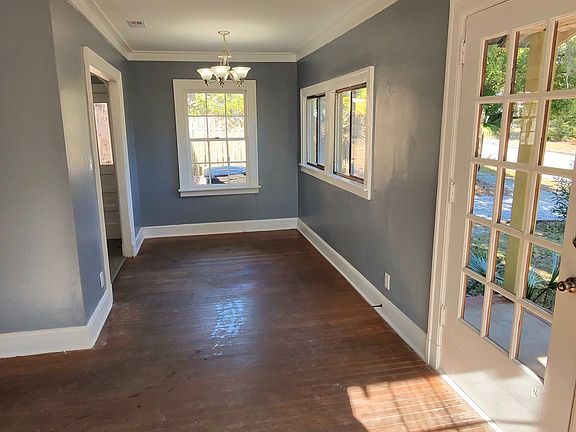 3rd image of 345 Hamilton Ave #345