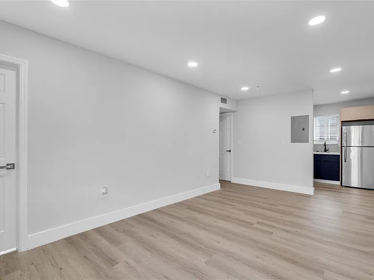 560 NE 63rd St #0 — Photo 15