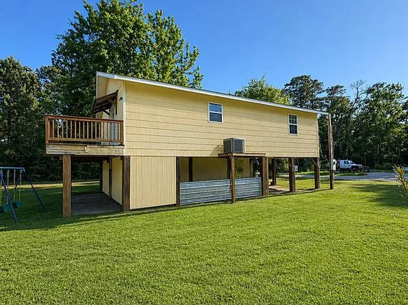 17161 Cedar Dr, Pearlington, MS 39572
