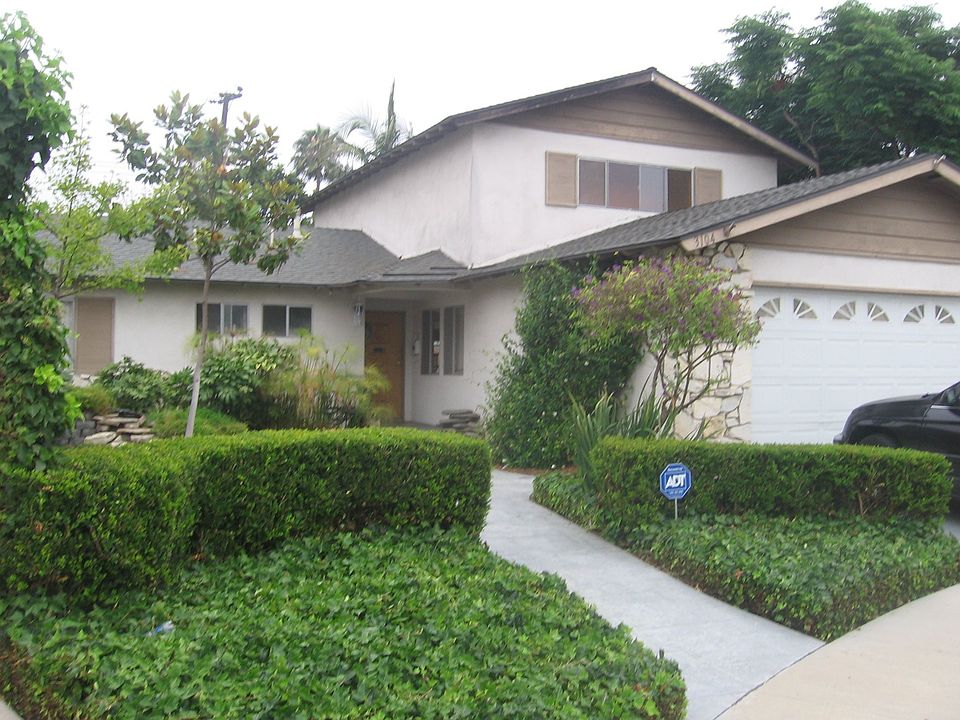 3104 Roosevelt Way, Costa Mesa, CA  92626 - 1