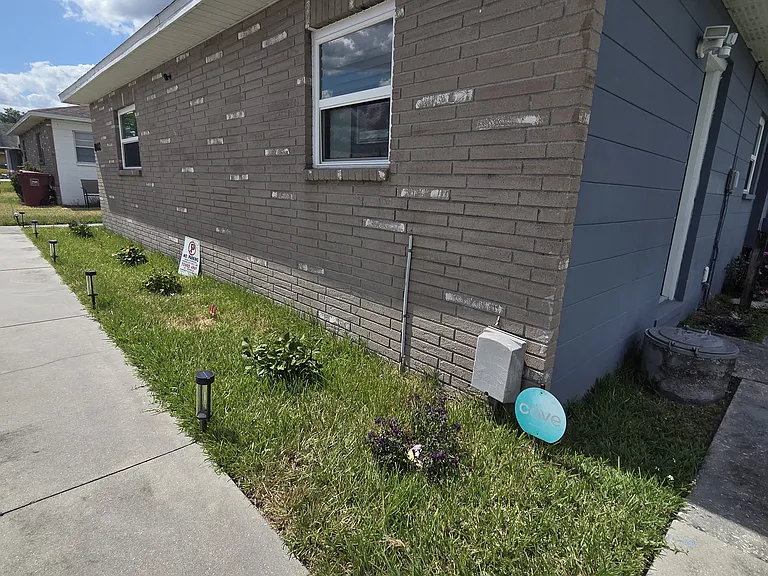 1802 W House St #B — Photo 16