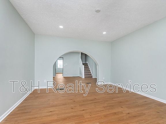 5th image of 328 Jefferson Ave