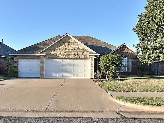 2nd image of 1701 Fairmont Ln