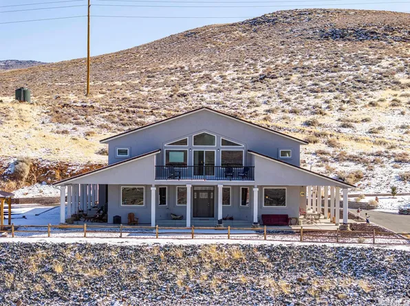 2440 La Mancha Dr, Sparks, NV 89441