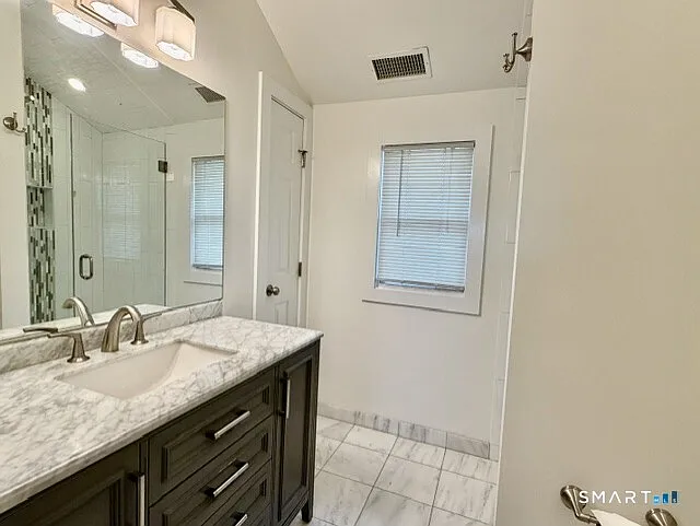 10 Wells Ave #B — Photo 15