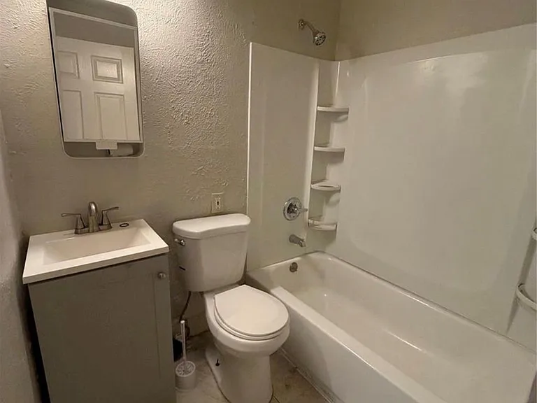 3403 Yupon St #2 — Photo 11