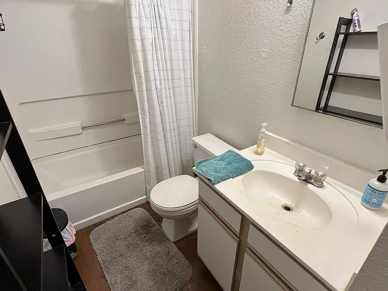 10600 Garbacz Dr — Photo 10