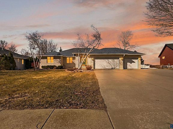 2nd image of 1244 S Stoney Pointe Ct