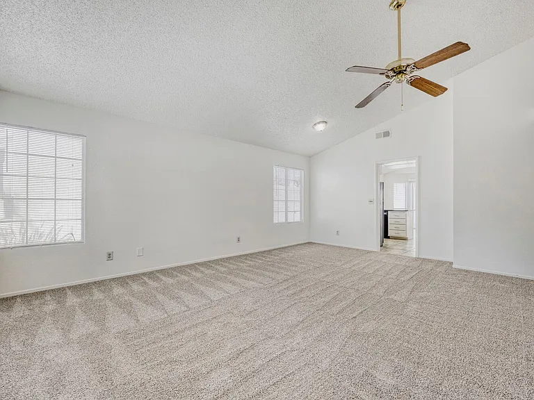 6472 Burlwood Way — Photo 5