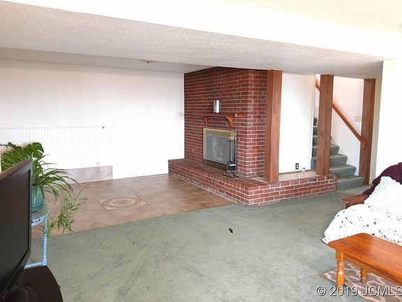 2nd image of 1135 S Riverview Dr