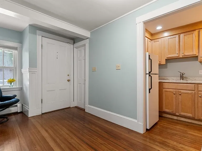 12 Monument Ave #1 — Photo 7